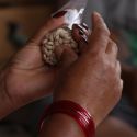 Corda nepalese arrotolata a mano, legno di sandalo - 40 corde - Les encens du monde
