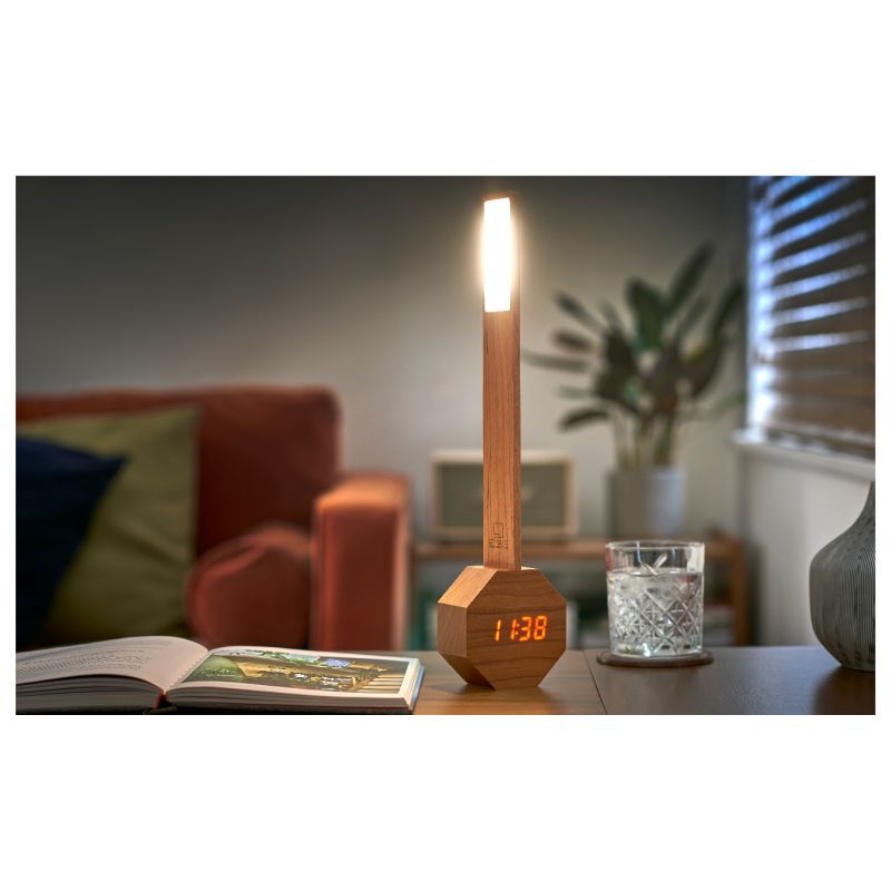 Sveglia portatile e lampada da tavolo, legno di ciliegio, Octagon One Plus - Gingko Design