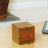 Öko-Uhr Cube Plus aus Teakholz, 4 Funktionen - Gingko Design